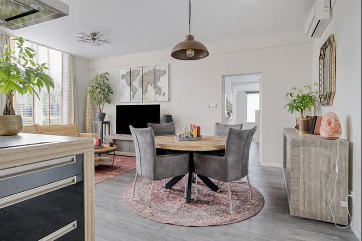 Photo 2 of Rubensstraat 2