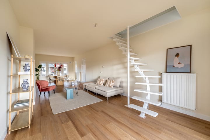 Photo 2 of Lekstraat 82-4B