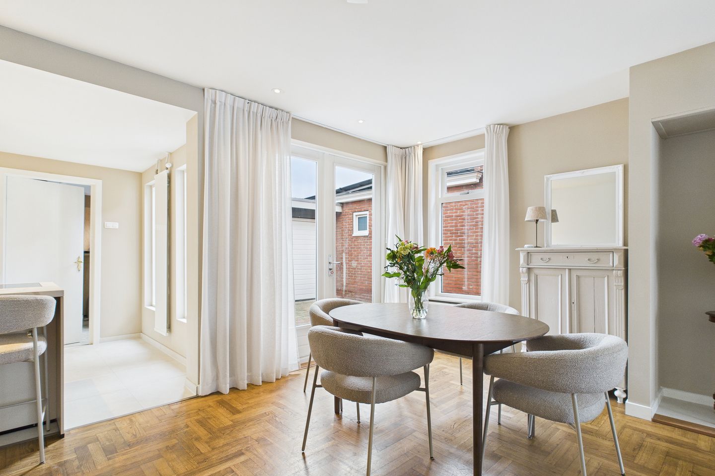 Photo 10 of Beatrixstraat 4