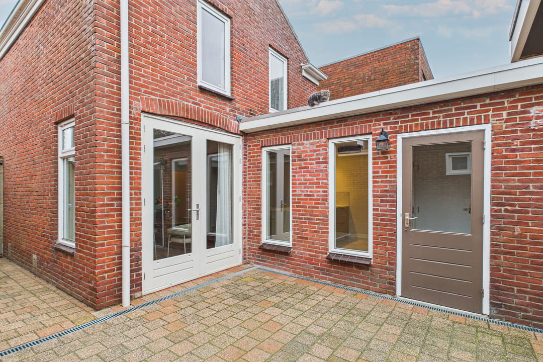 Photo 43 of Beatrixstraat 4