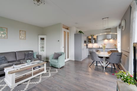 Mira 10 secondary image