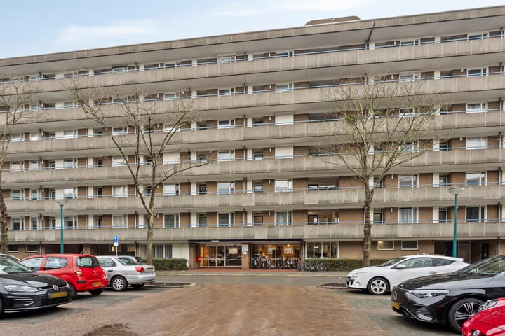 Photo 2 of Aert van Neslaan 141