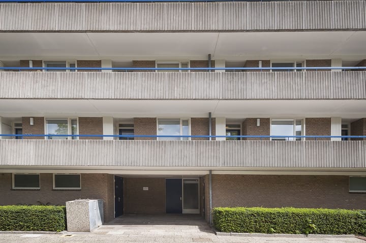 Photo 3 of Aert van Neslaan 141