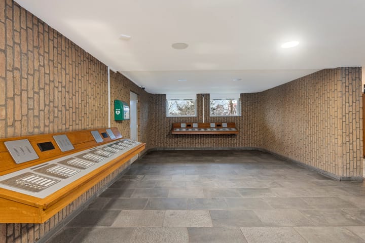 Photo 4 of Aert van Neslaan 141