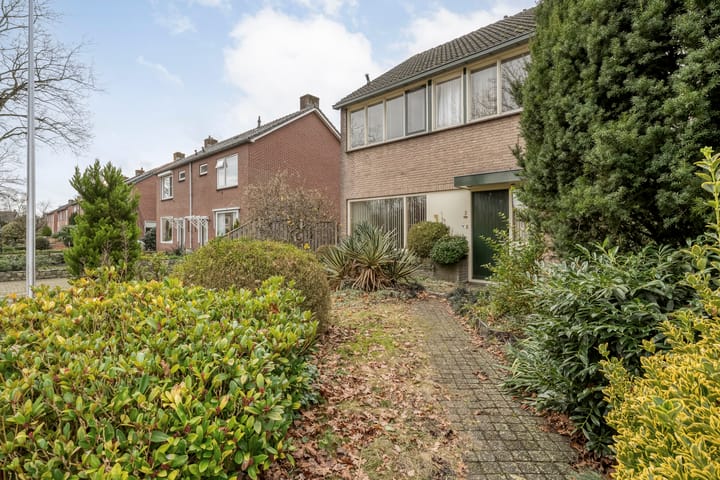 Foto 33 van Helmichstraat 2