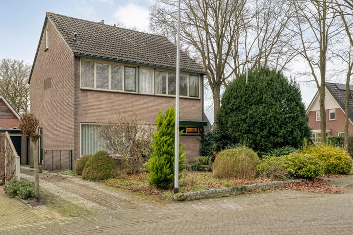 Foto 34 van Helmichstraat 2