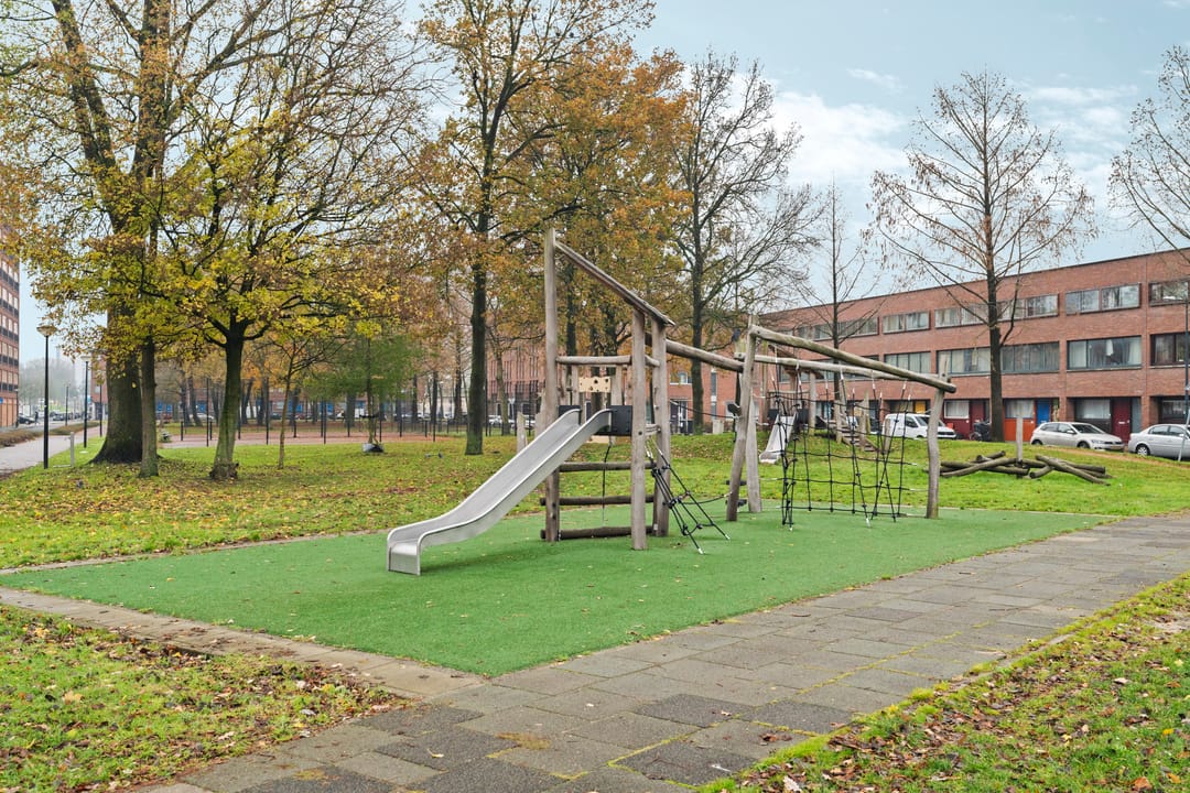 Foto 28 van Raden Adjeng Kartinistraat 5