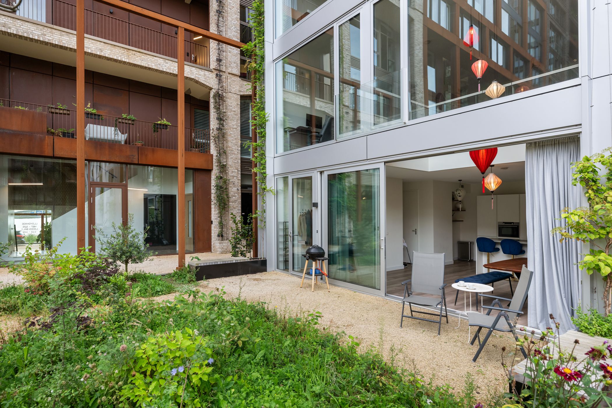 Foto 6 van Loods Bali 122