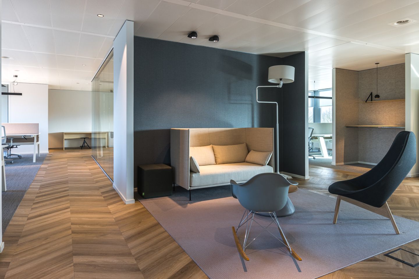 View photo 3 of Dr. Hub van Doorneweg 195