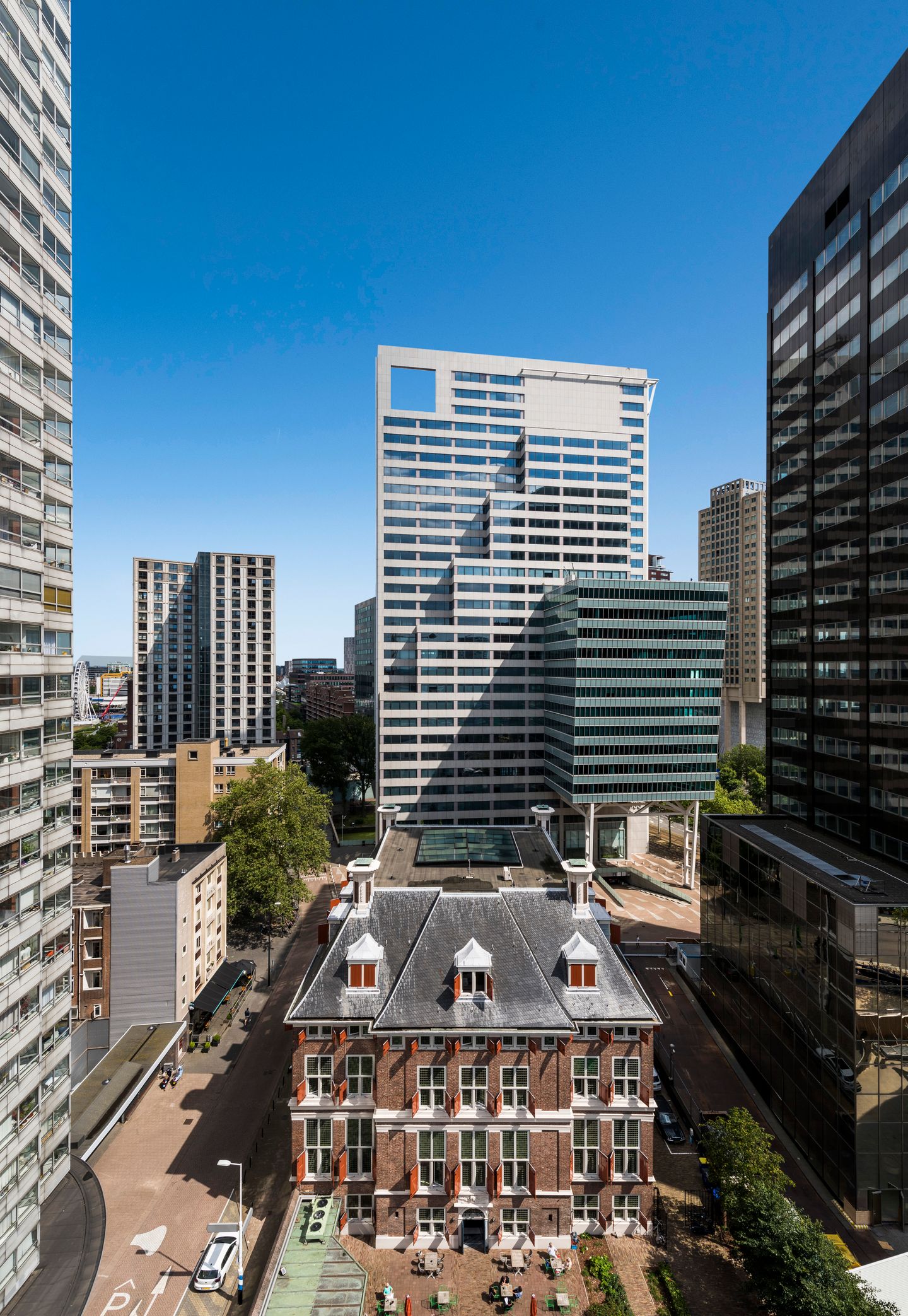 View photo 2 of Blaak 555