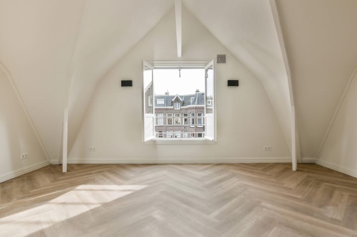 Foto 2 van Zocherstraat 18-4