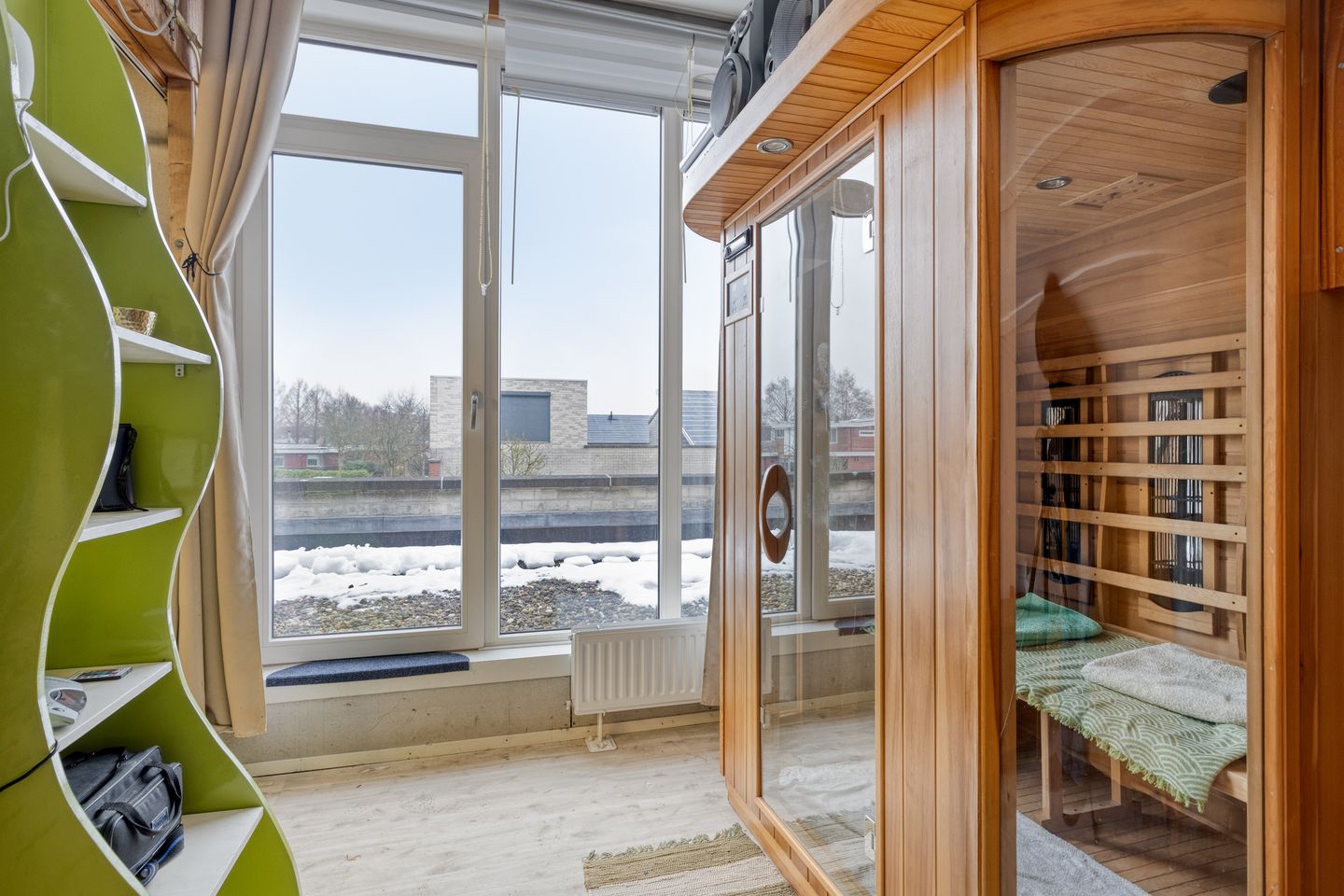 Photo 19 of Waterviolier 68