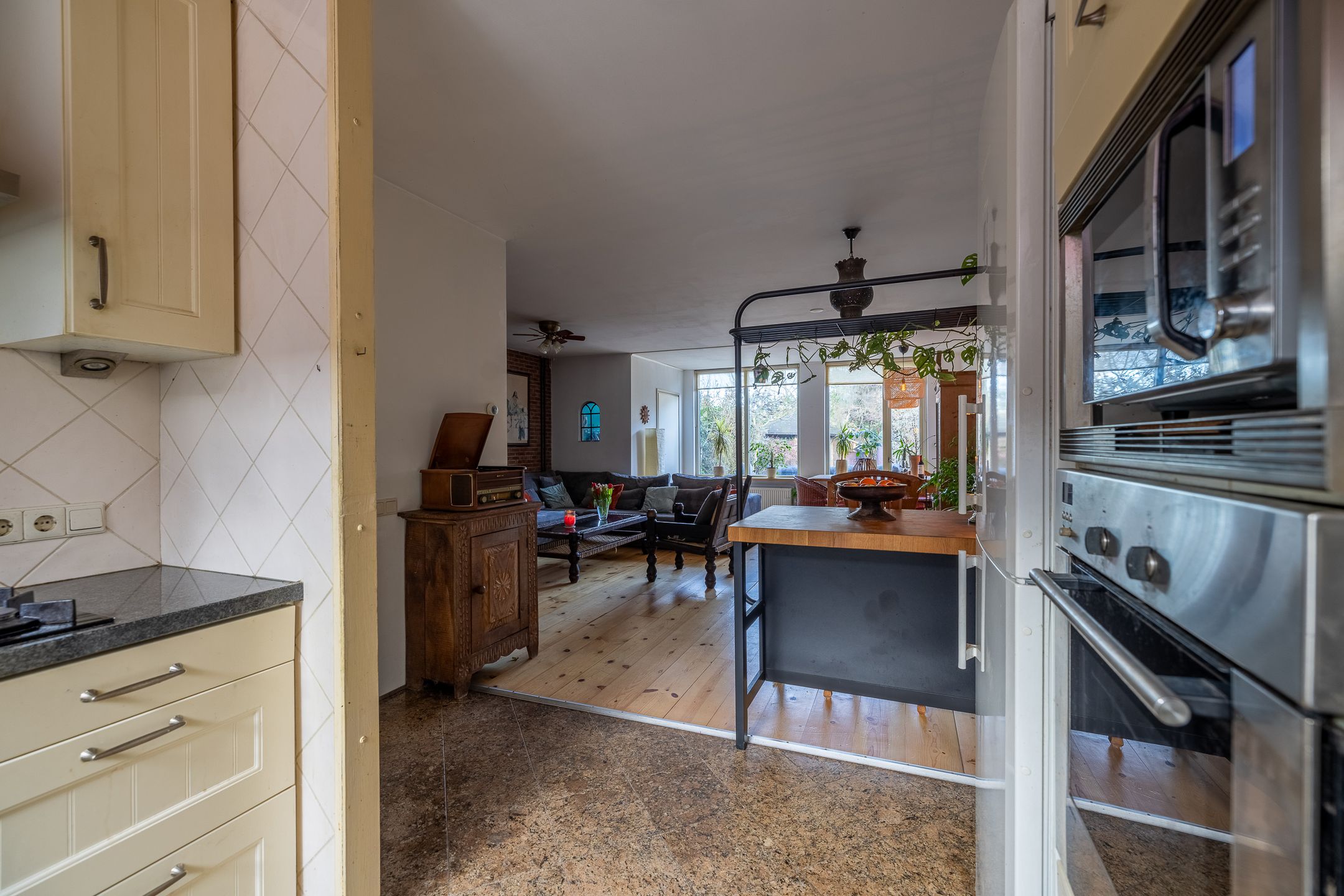 Foto 9 van Salemate 19