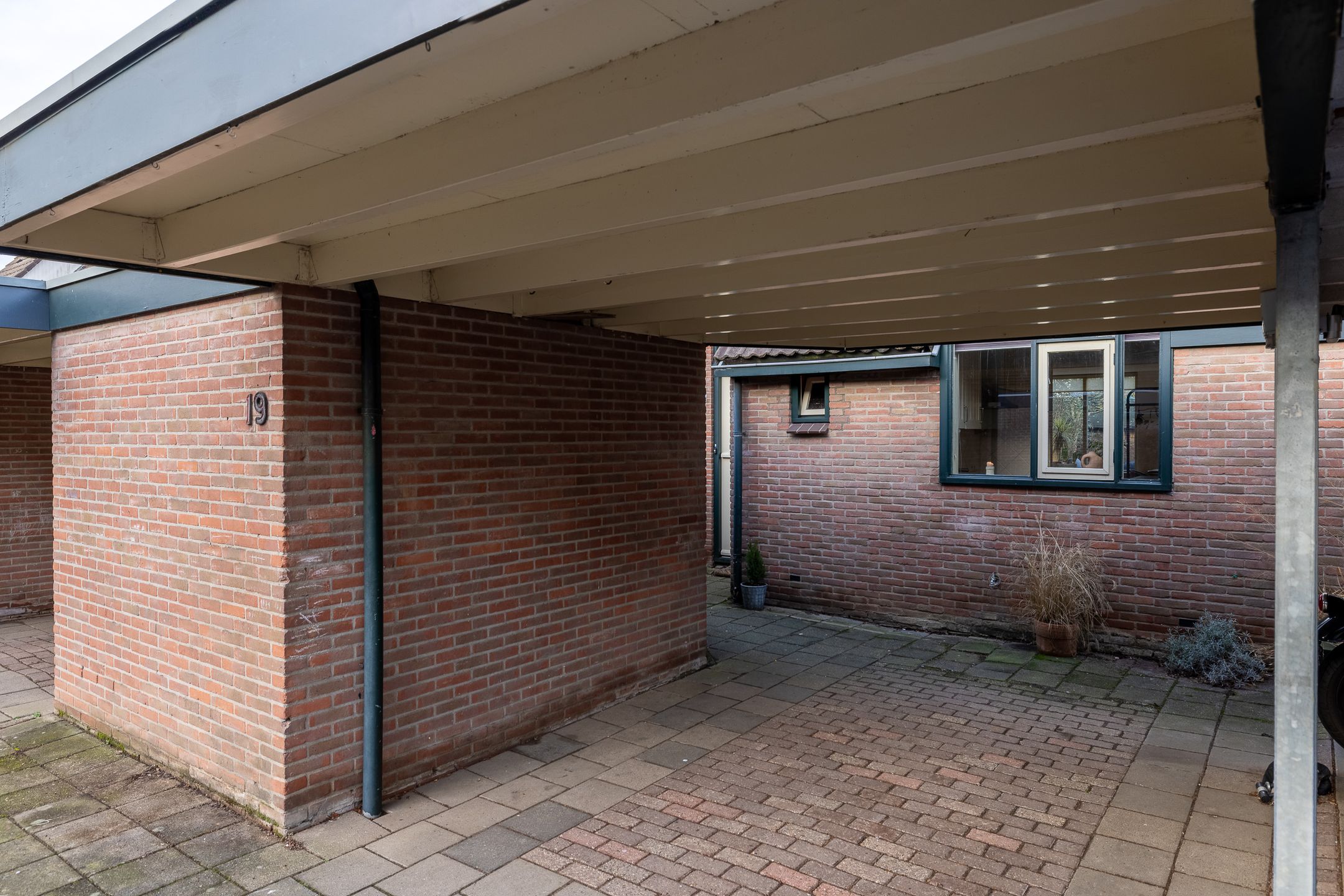 Foto 18 van Salemate 19