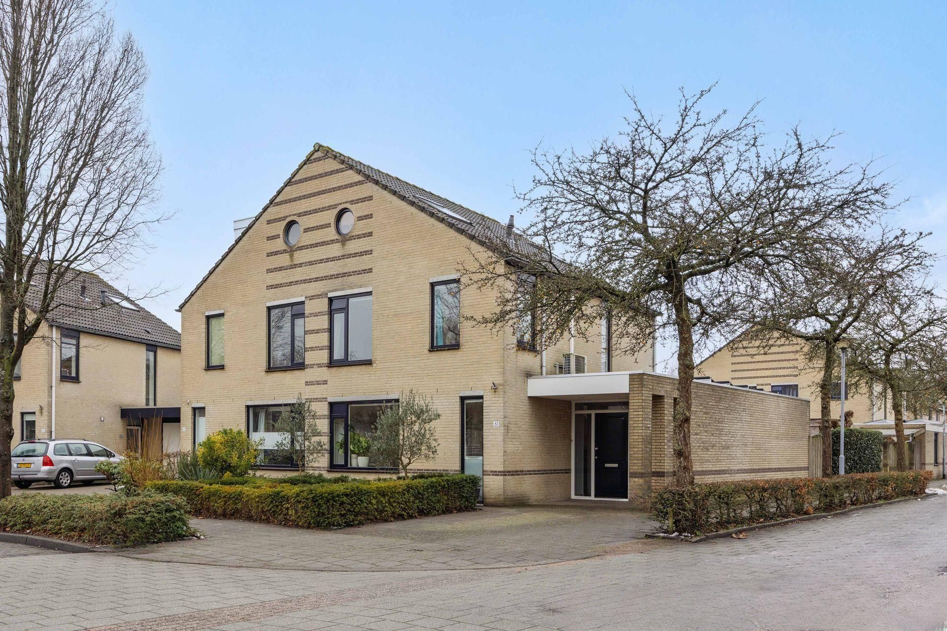 Buying a house in The Netherlands., Het Vlaggeschip 61