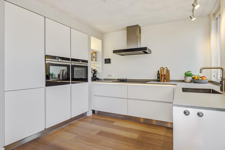 Foto 11 van Het Vlaggeschip 61