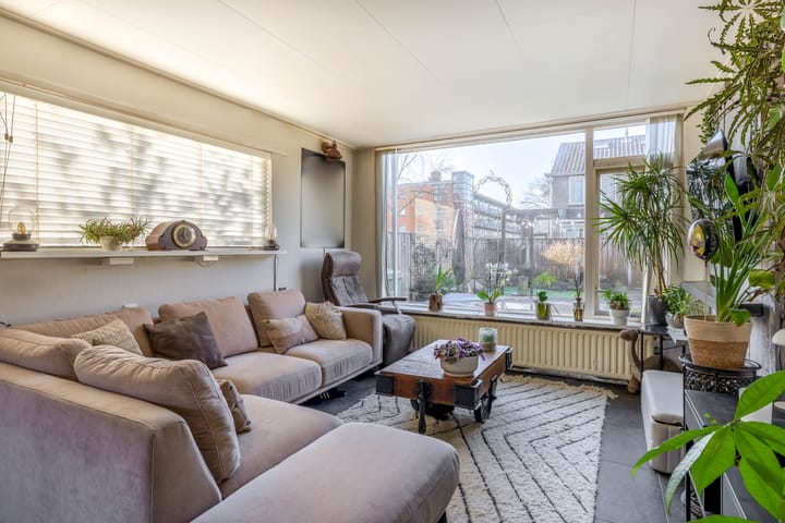 Foto 12 van Vasaristraat 11