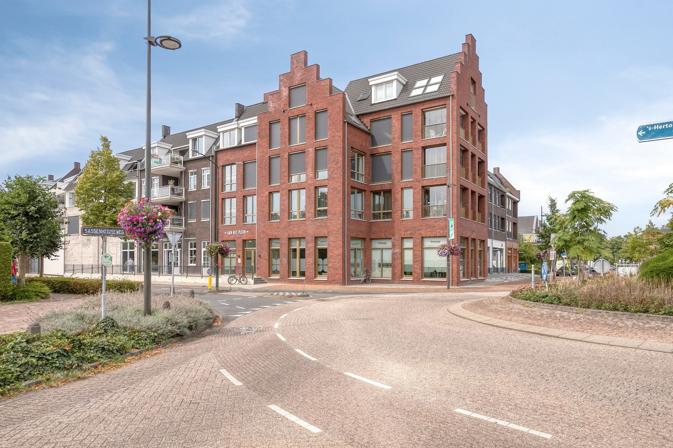 Buying a house in The Netherlands., Runweg 4-H