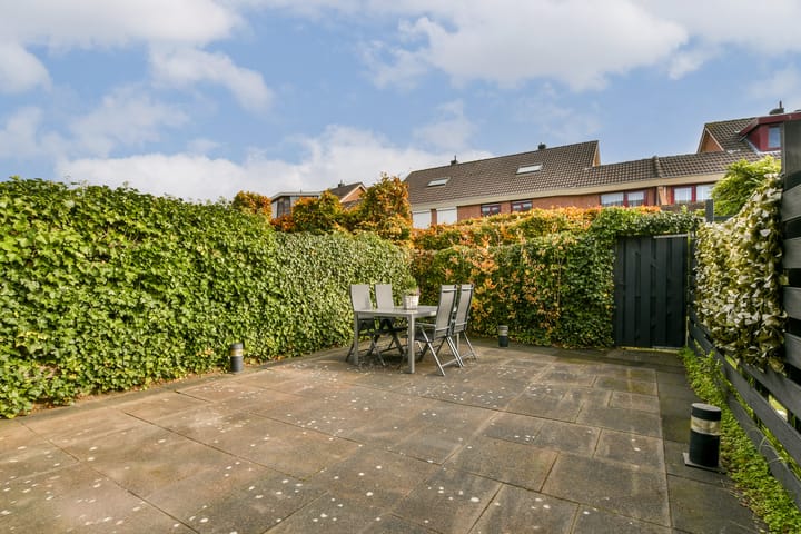 Photo 3 of Fie Carelsenstraat 26