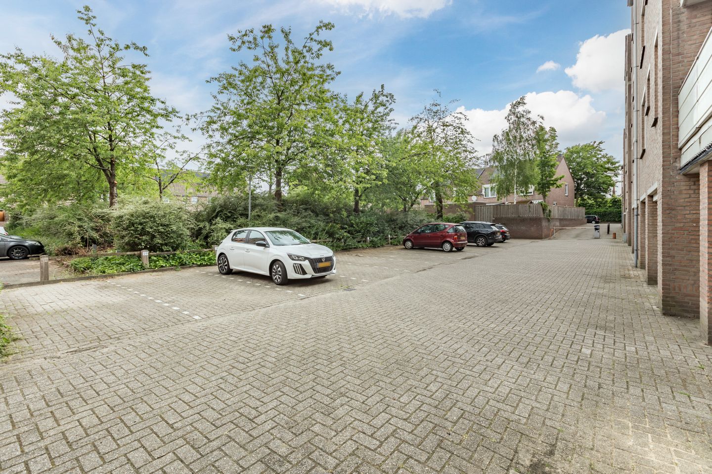 Photo 19 of Deken van Oppensingel 179