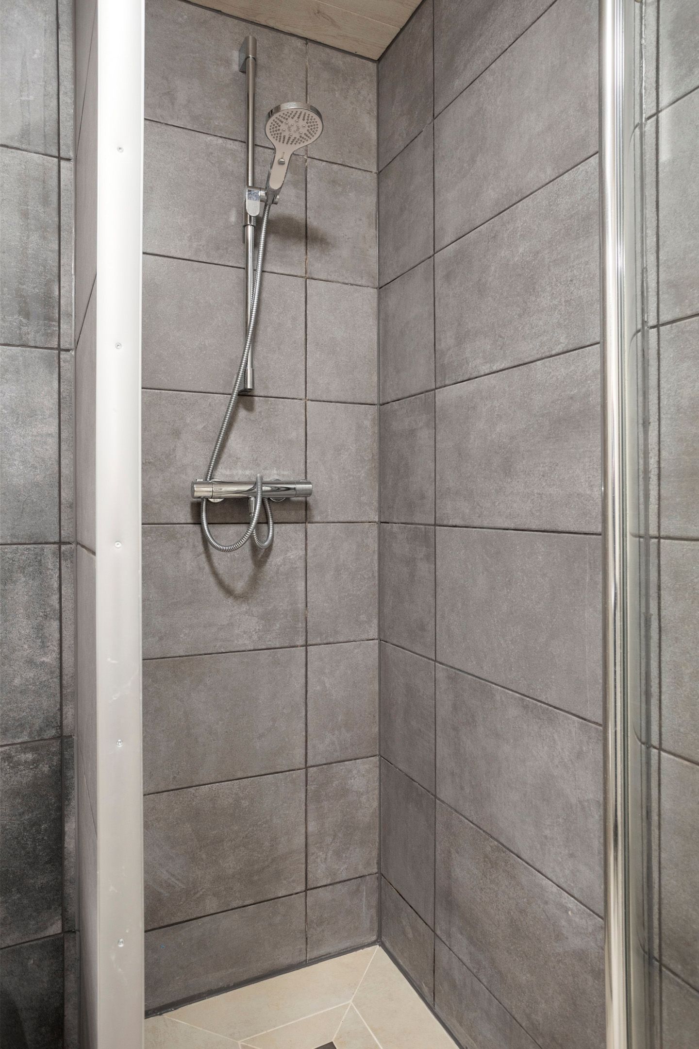 Photo 19 of Nieuwe Plein 8-2