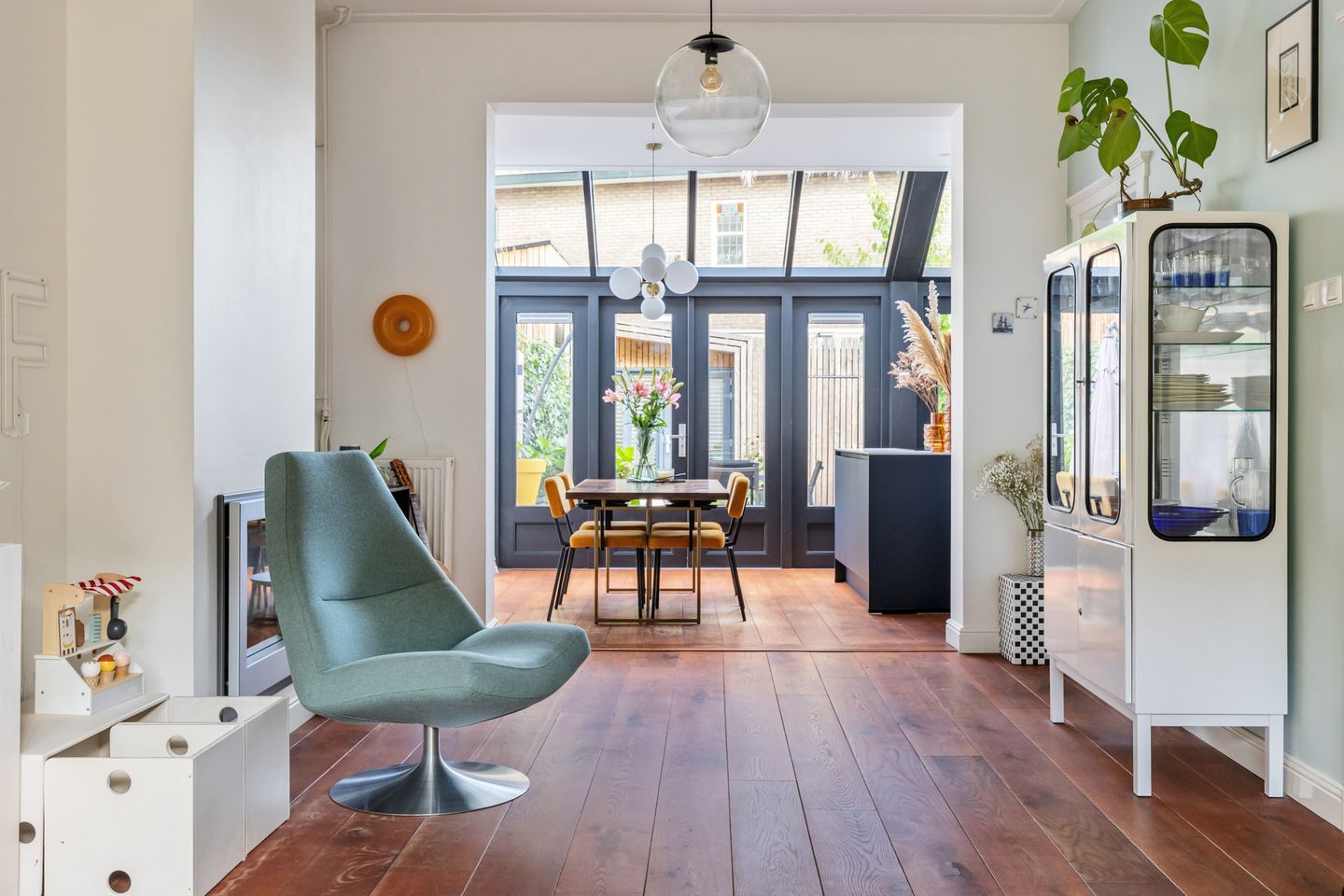 Photo 20 of van Duijvenvoordestraat 21