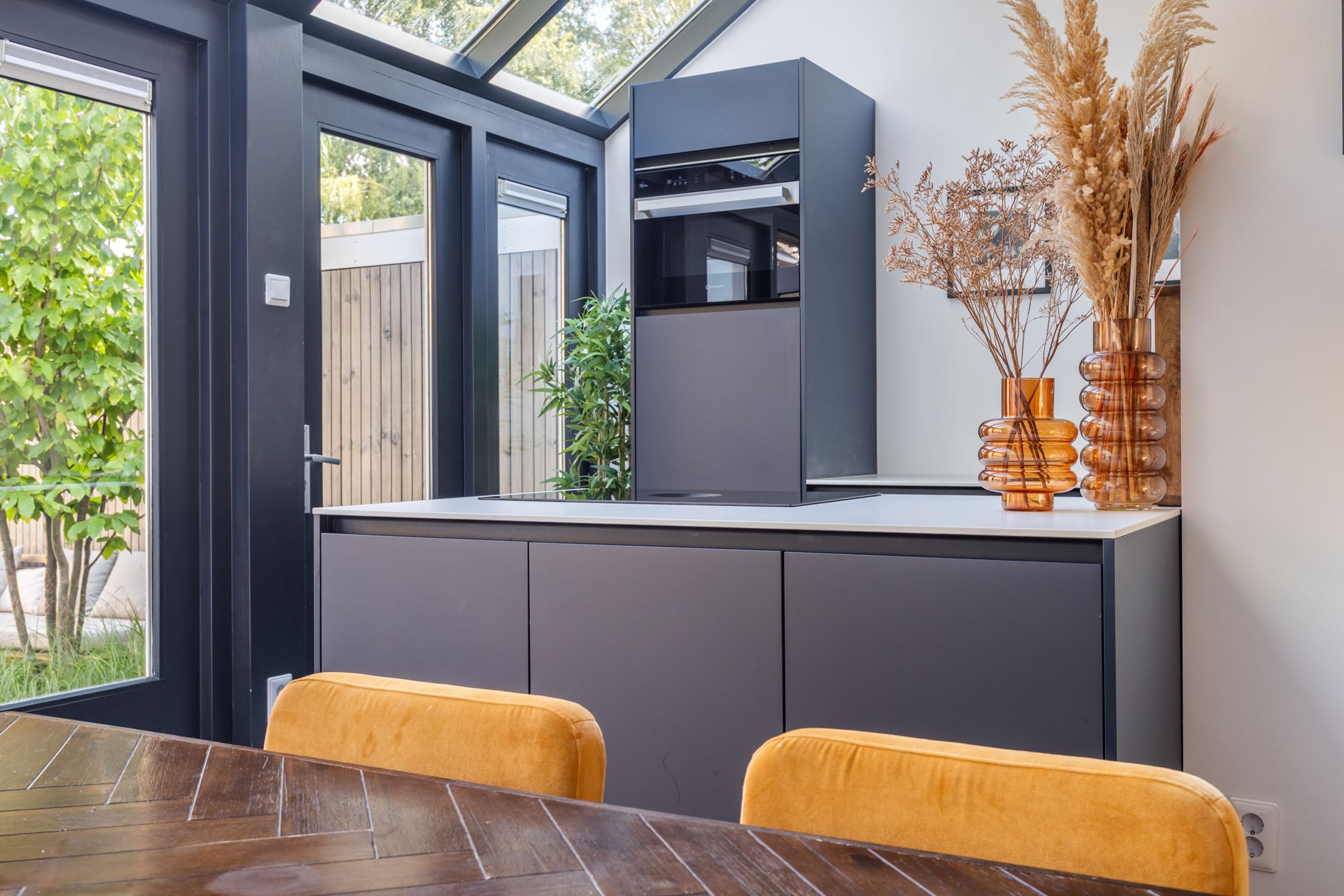 Photo 33 of van Duijvenvoordestraat 21