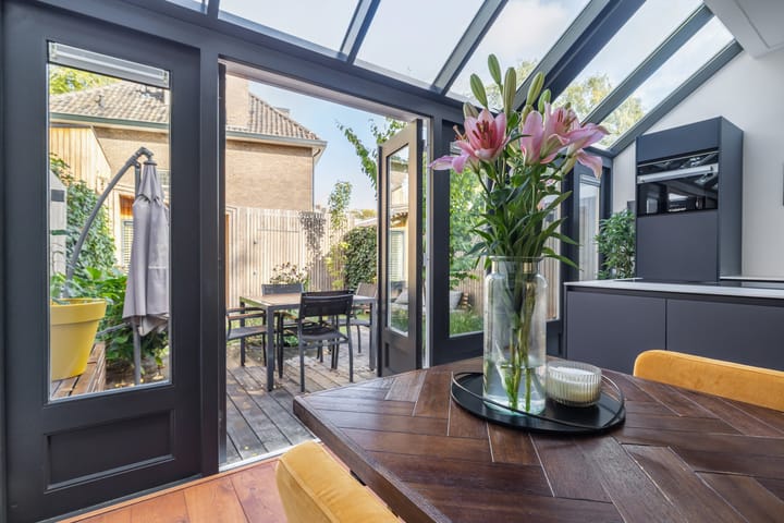 Foto 34 van van Duijvenvoordestraat 21