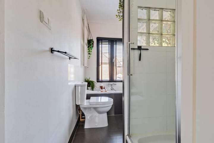 Foto 52 van van Duijvenvoordestraat 21