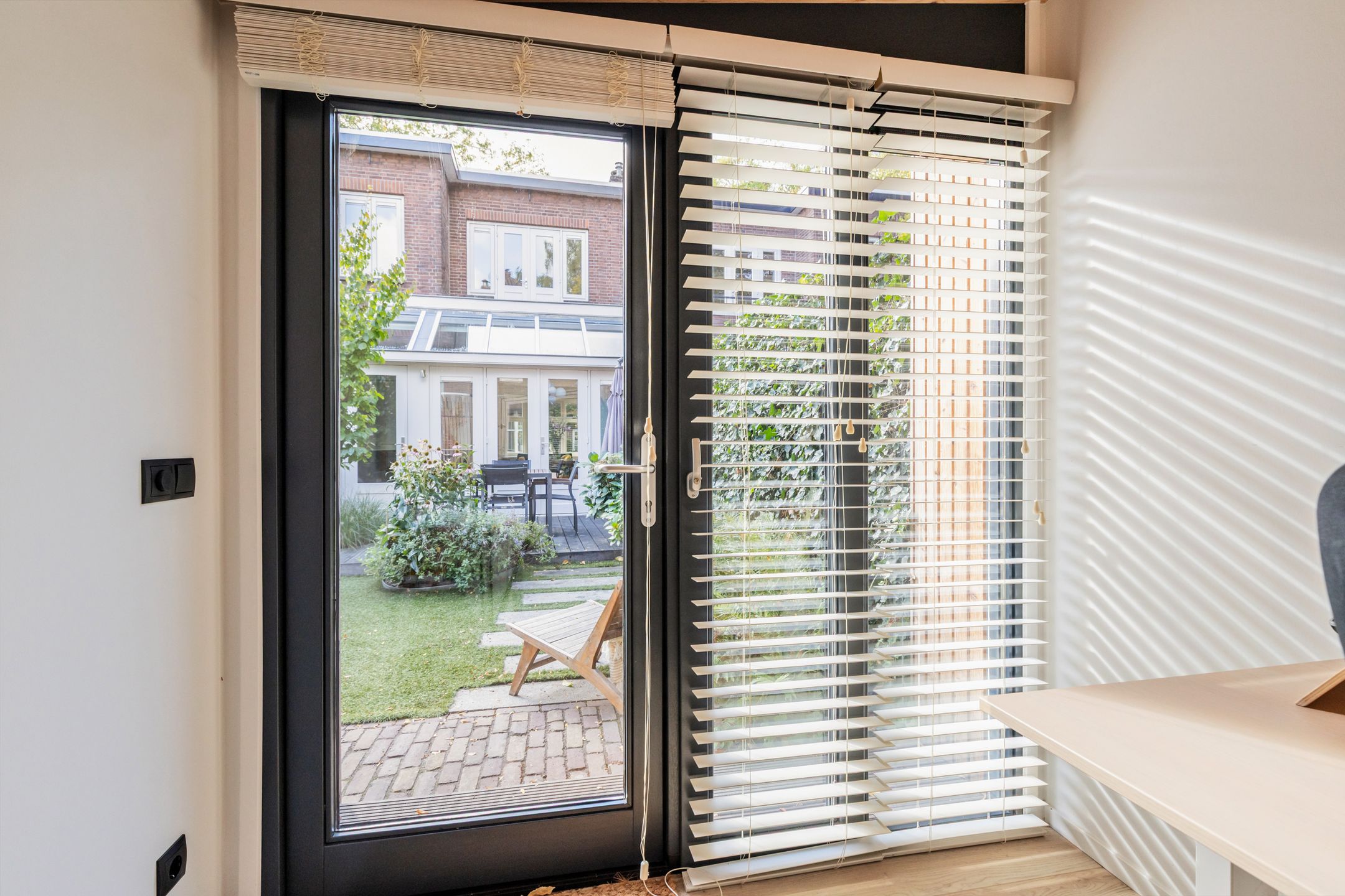 Photo 66 of van Duijvenvoordestraat 21