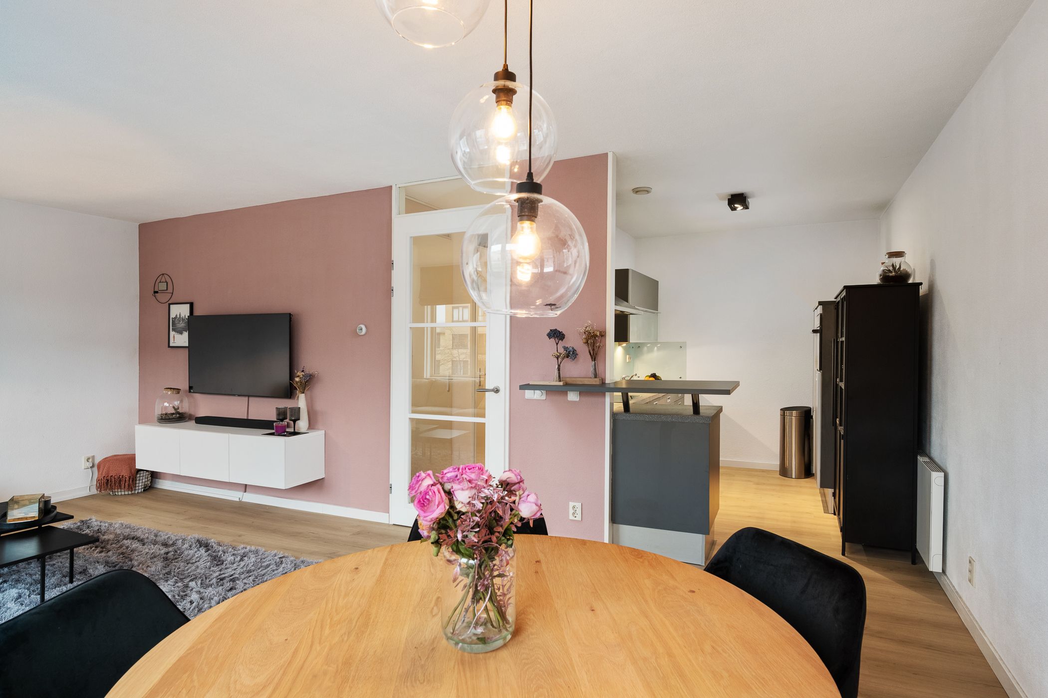 Foto 9 van Avenue Carré 198