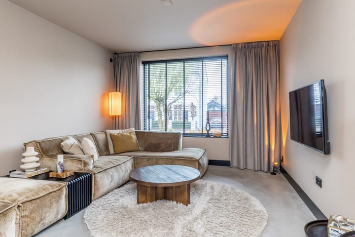 Photo 25 of Geleenstraat 23