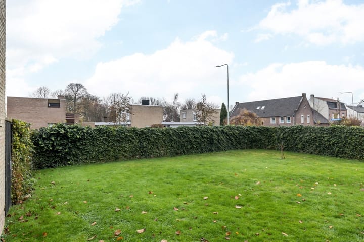 Photo 36 of Geleenstraat 23