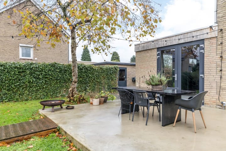 Photo 39 of Geleenstraat 23