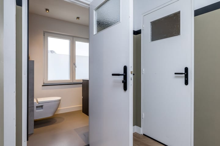 Photo 57 of Geleenstraat 23