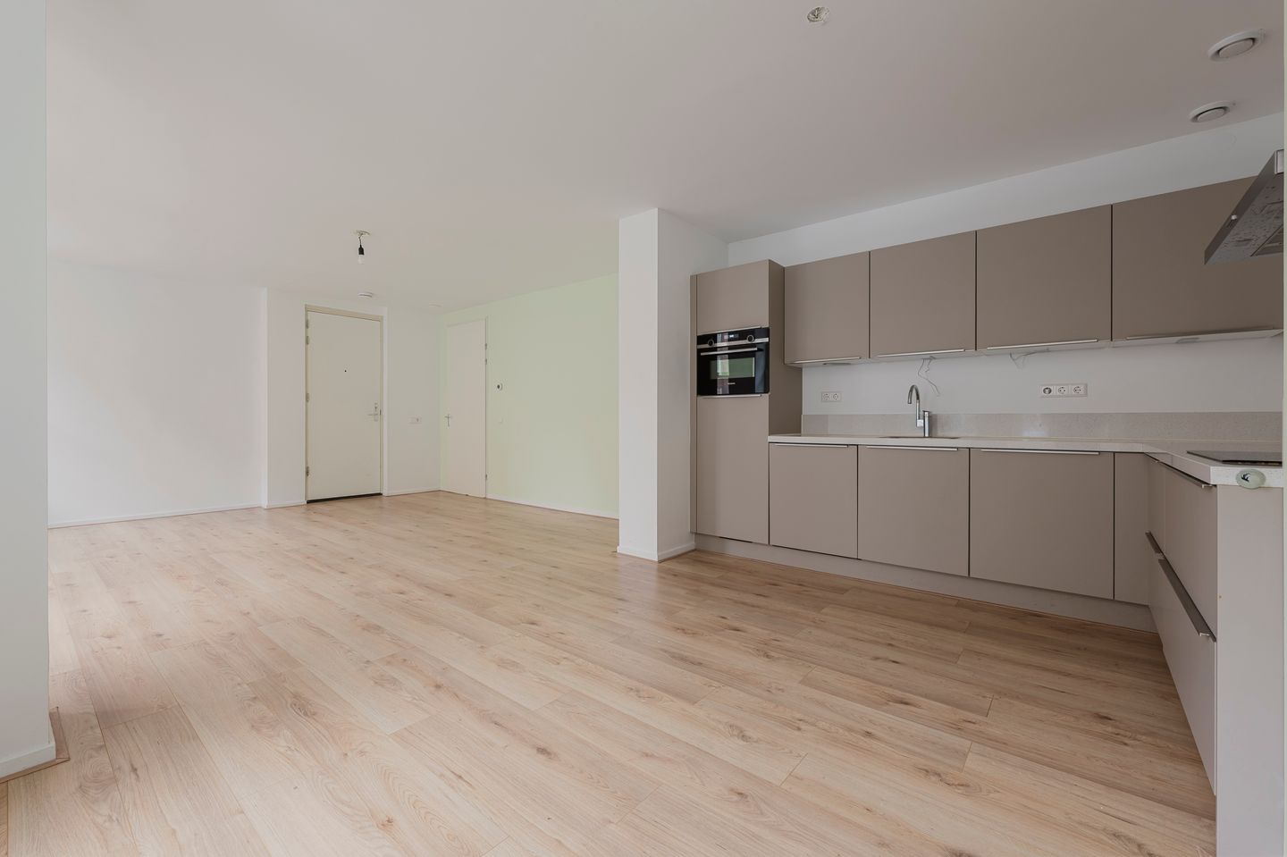 Photo 5 of Oostzaanstraat 127