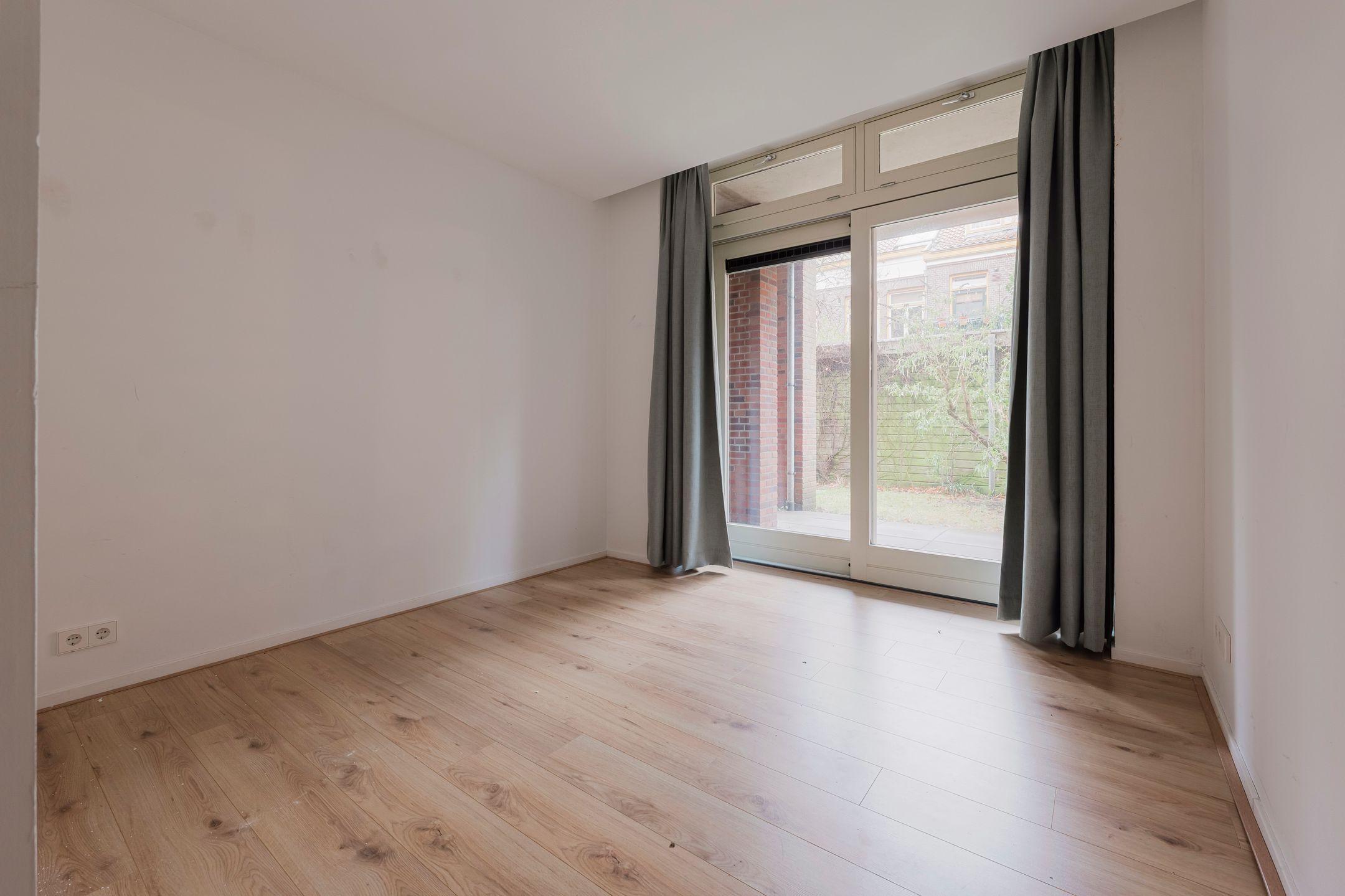 Photo 9 of Oostzaanstraat 127