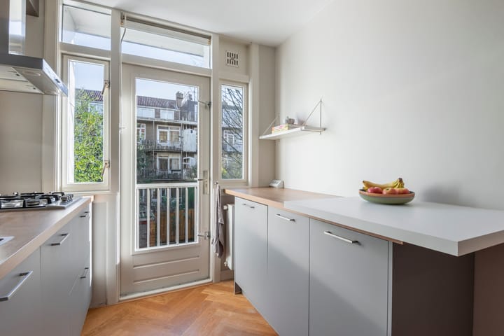 Foto 11 van Leiduinstraat 29-1