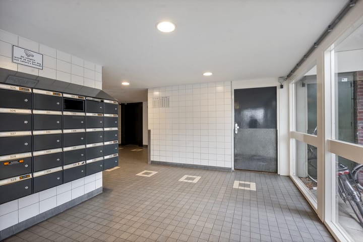 Foto 17 van Westervenne 308-A