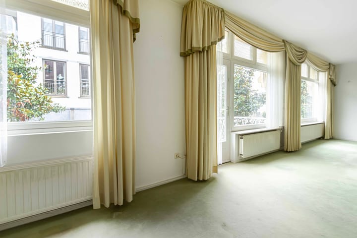 Foto 7 van Louis van der Maesenstraat 3