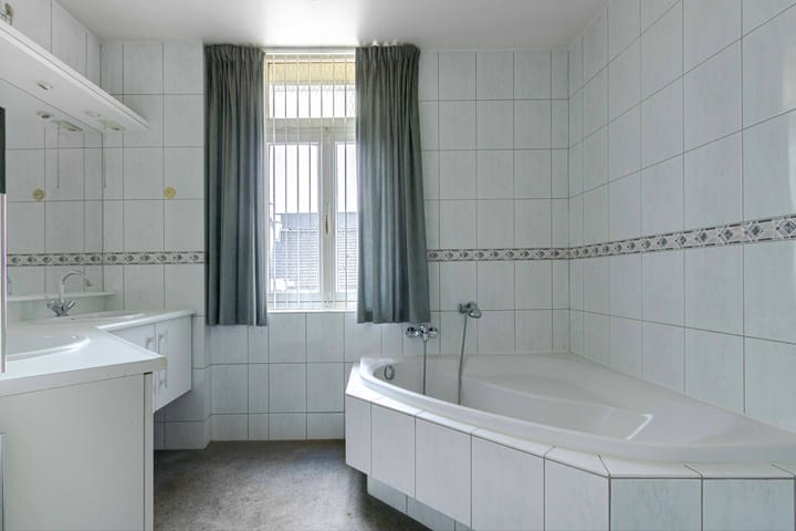 Foto 15 van Louis van der Maesenstraat 3