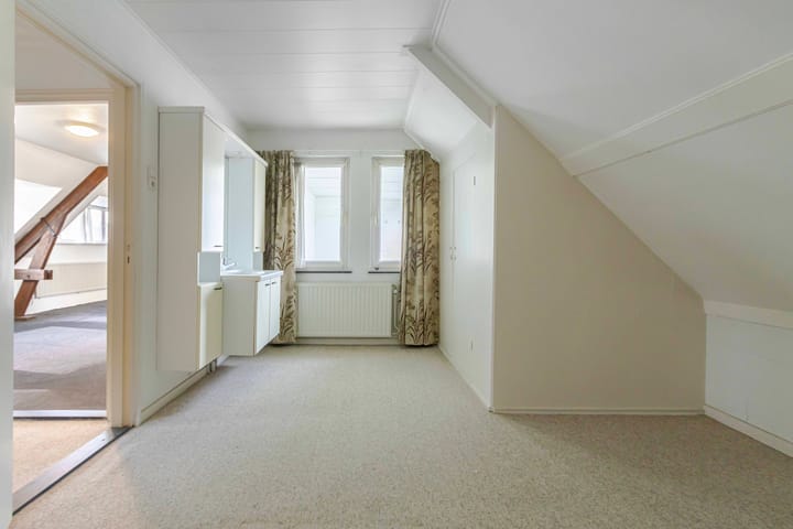 Foto 20 van Louis van der Maesenstraat 3