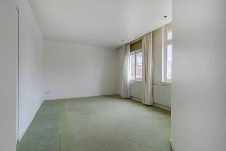 Foto 17 van Louis van der Maesenstraat 3