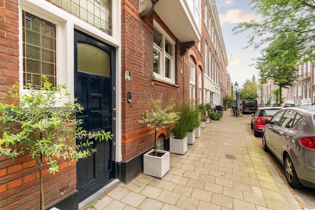 Photo 3 of Jacob van der Doesstraat 2-C