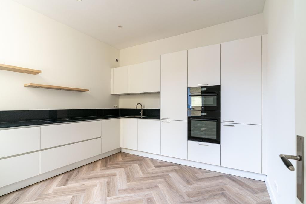 Photo 15 of Jacob van der Doesstraat 2-C