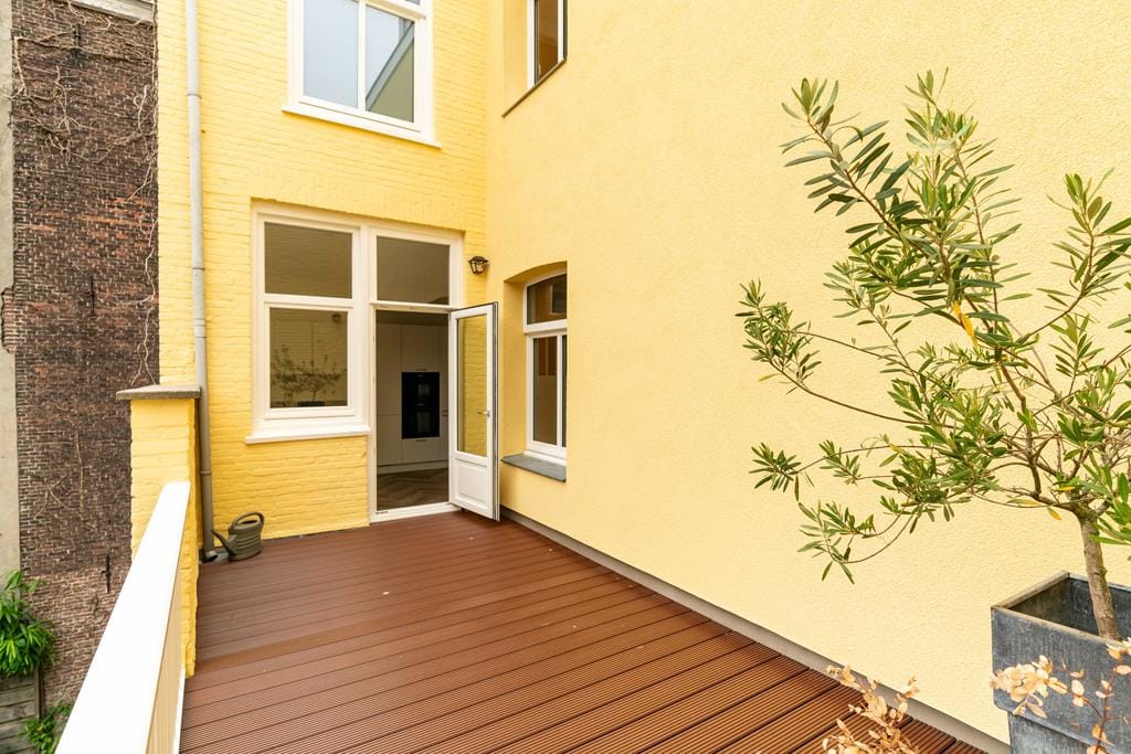 Photo 19 of Jacob van der Doesstraat 2-C