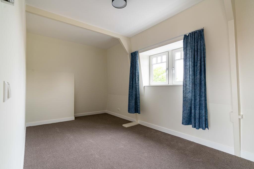 Photo 35 of Jacob van der Doesstraat 2-C