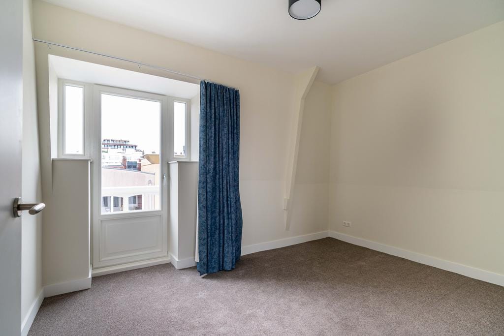 Photo 38 of Jacob van der Doesstraat 2-C