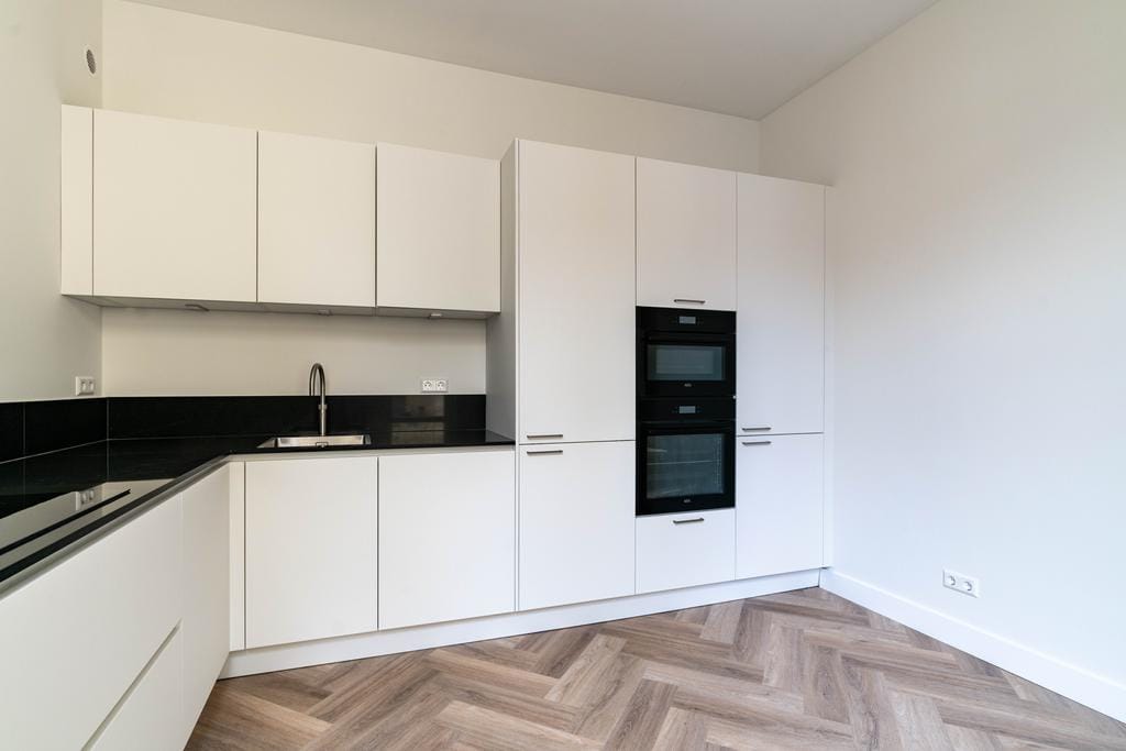 Photo 17 of Jacob van der Doesstraat 2-C