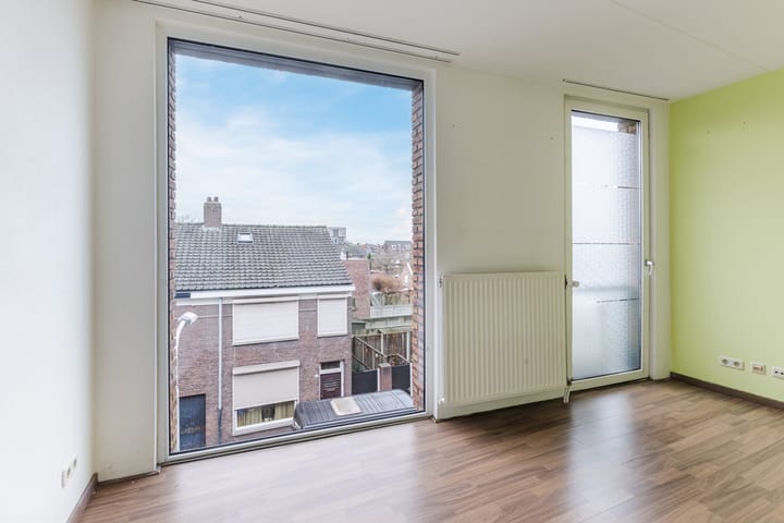 Foto 14 van Noord-Besterdstraat 2-03